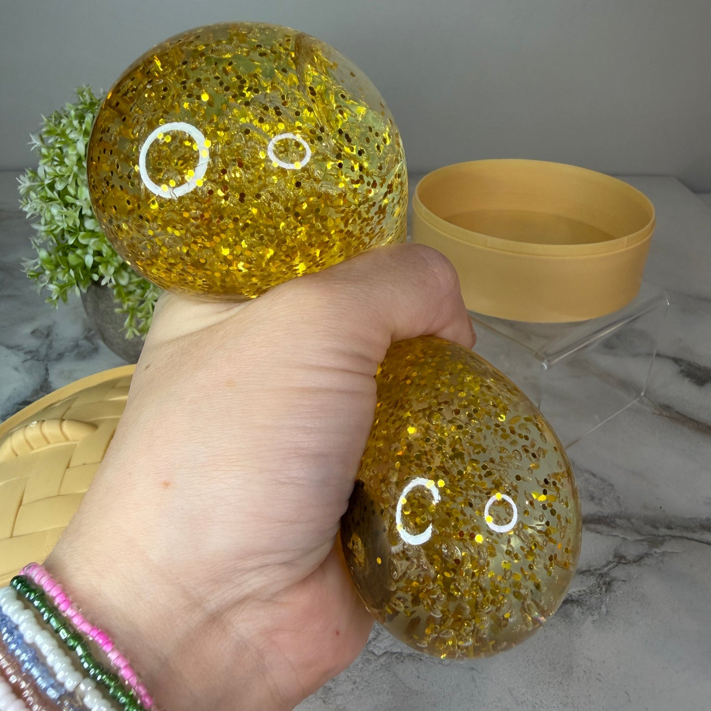Squishy Toy - Viral Dumpling, Gold Glitter