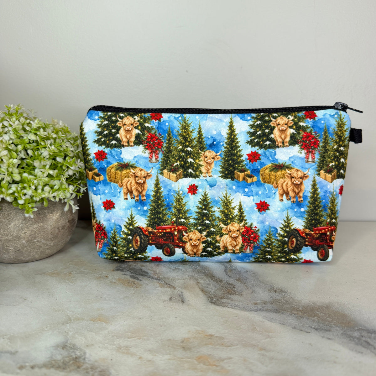 Pouch - Christmas Winter - Highland Cow