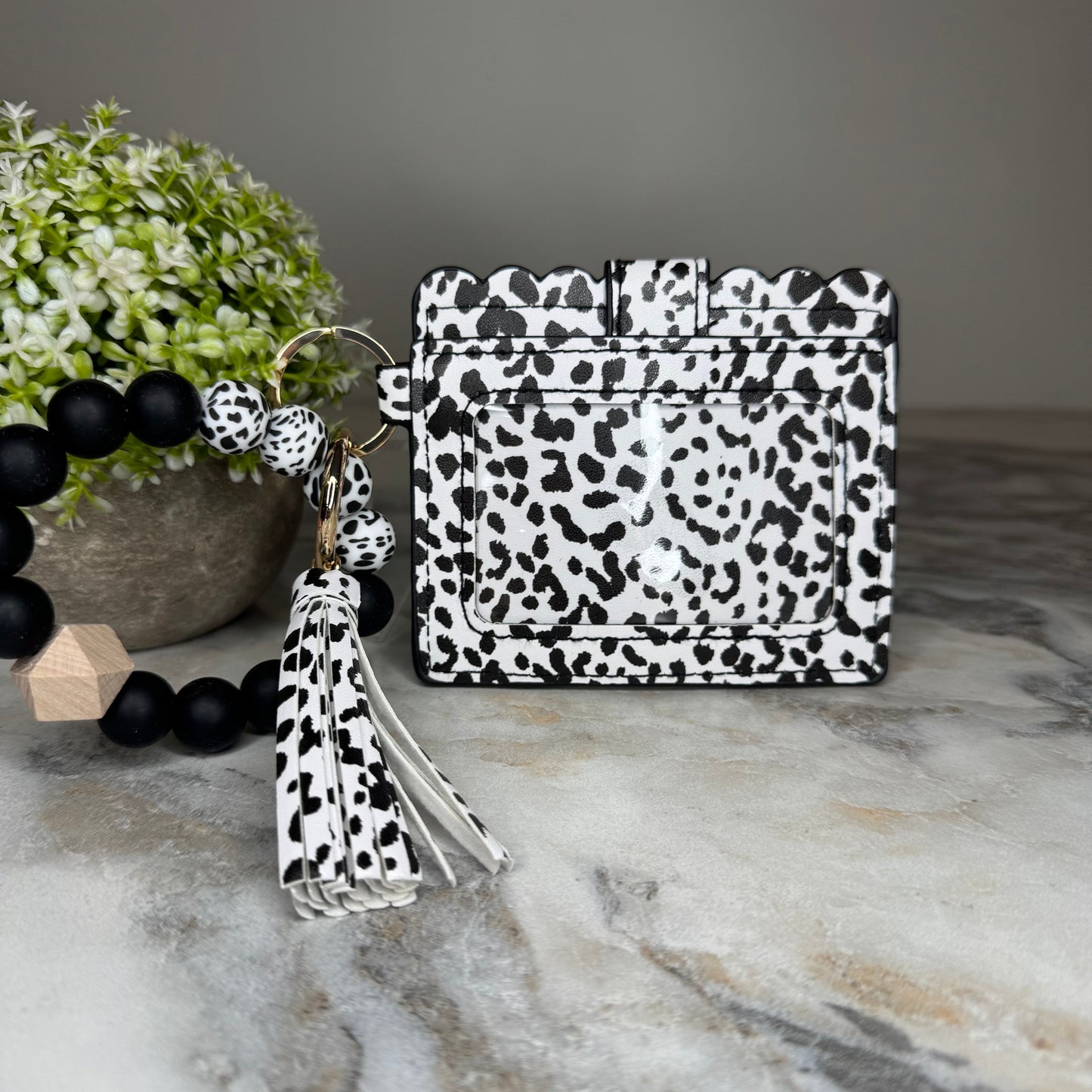 Silicone Bracelet Keychain with Scalloped Card Holder - Black/White