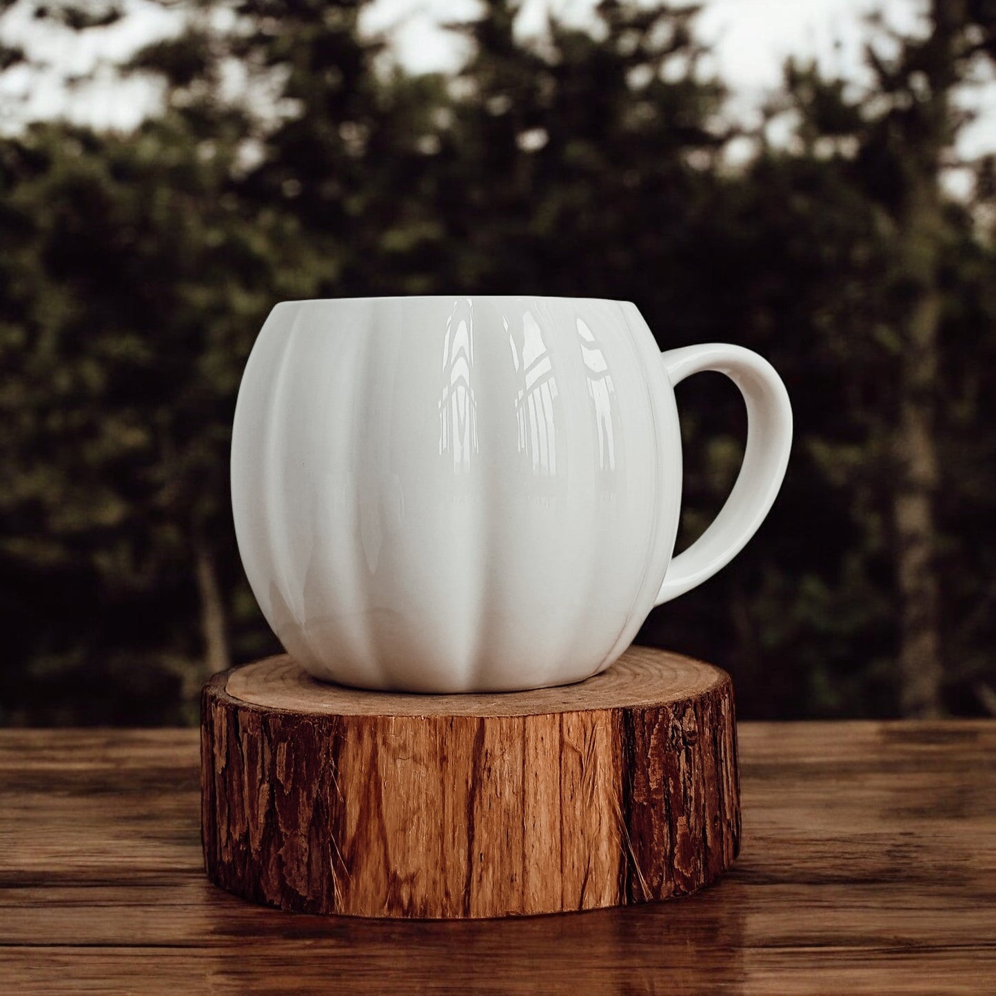 Classic Orange Pumpkin Coffee Cup for Halloween
Perfect Fall Coffee Mug for Pumpkin Spice Lattes