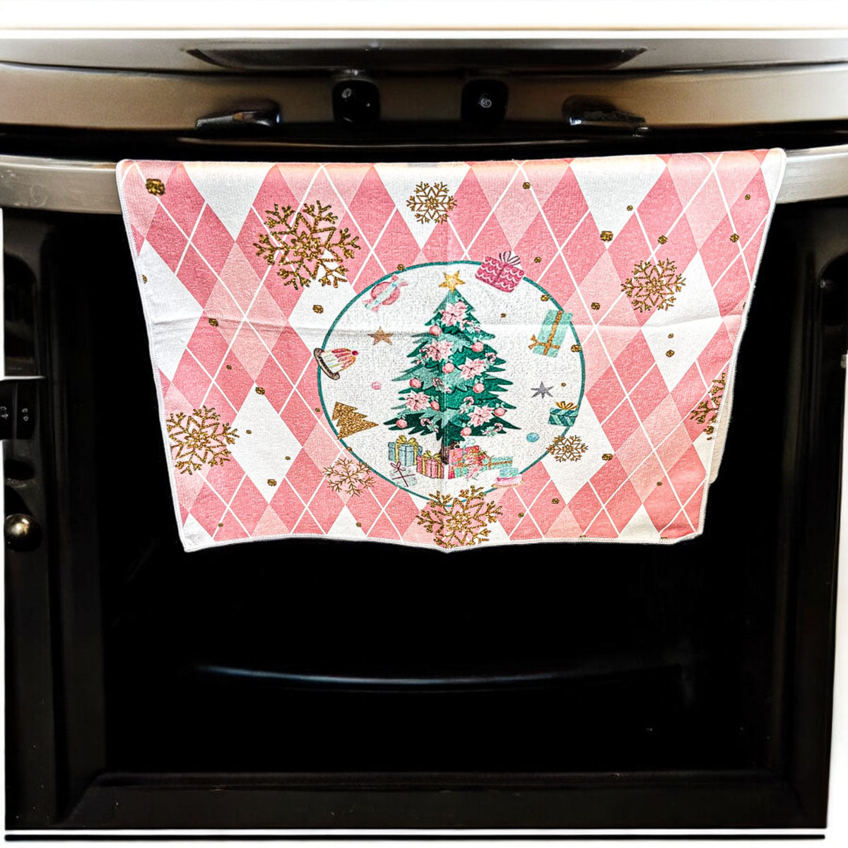 Pink Christmas Decorations
Pink Christmas decorations for kitchen
Pink CHristmas decorations for home
Pink towels for christmas