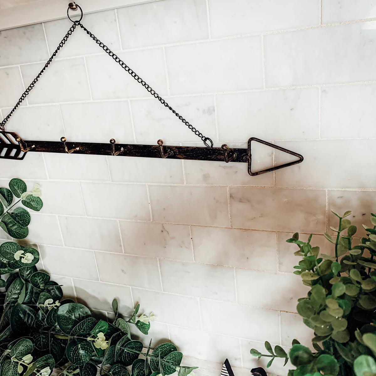 Hanging This Way Sign/Rack