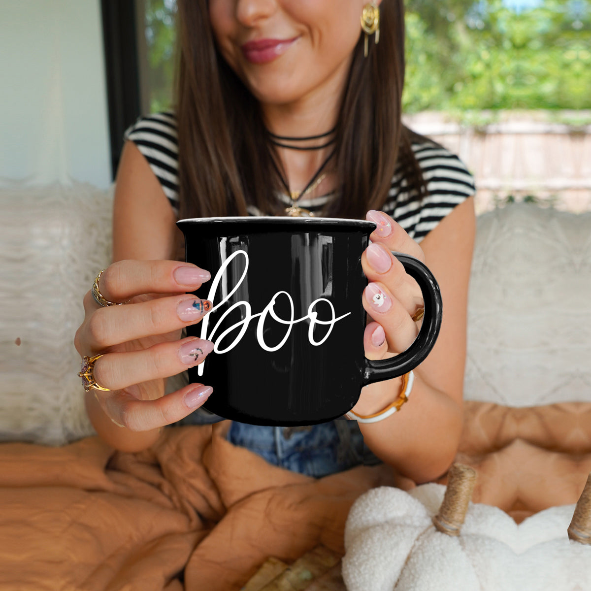 Double sided Boo cup
Microwave safe ghost mug
Dishwasher safe Halloween cup
Black ceramic Boo mug