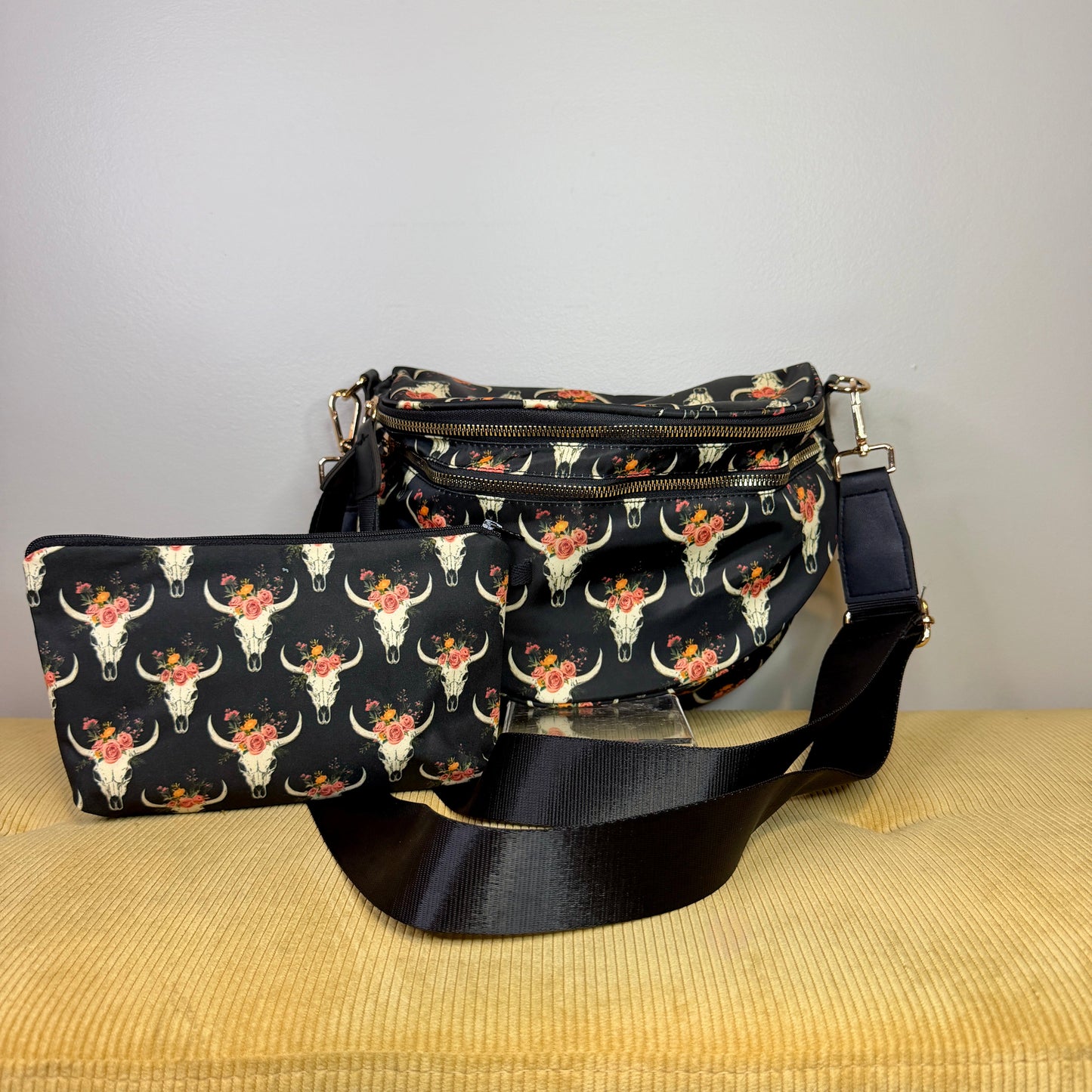 Bundled Set - Roni & Pouch - Bull Skull Floral