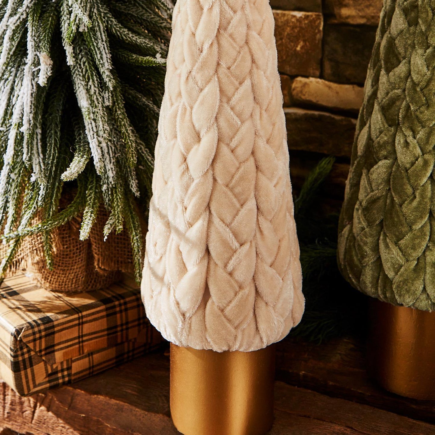 Velvet Christmas Tree Decorations
Gold Christmas Tree
Plush Christmas Trees