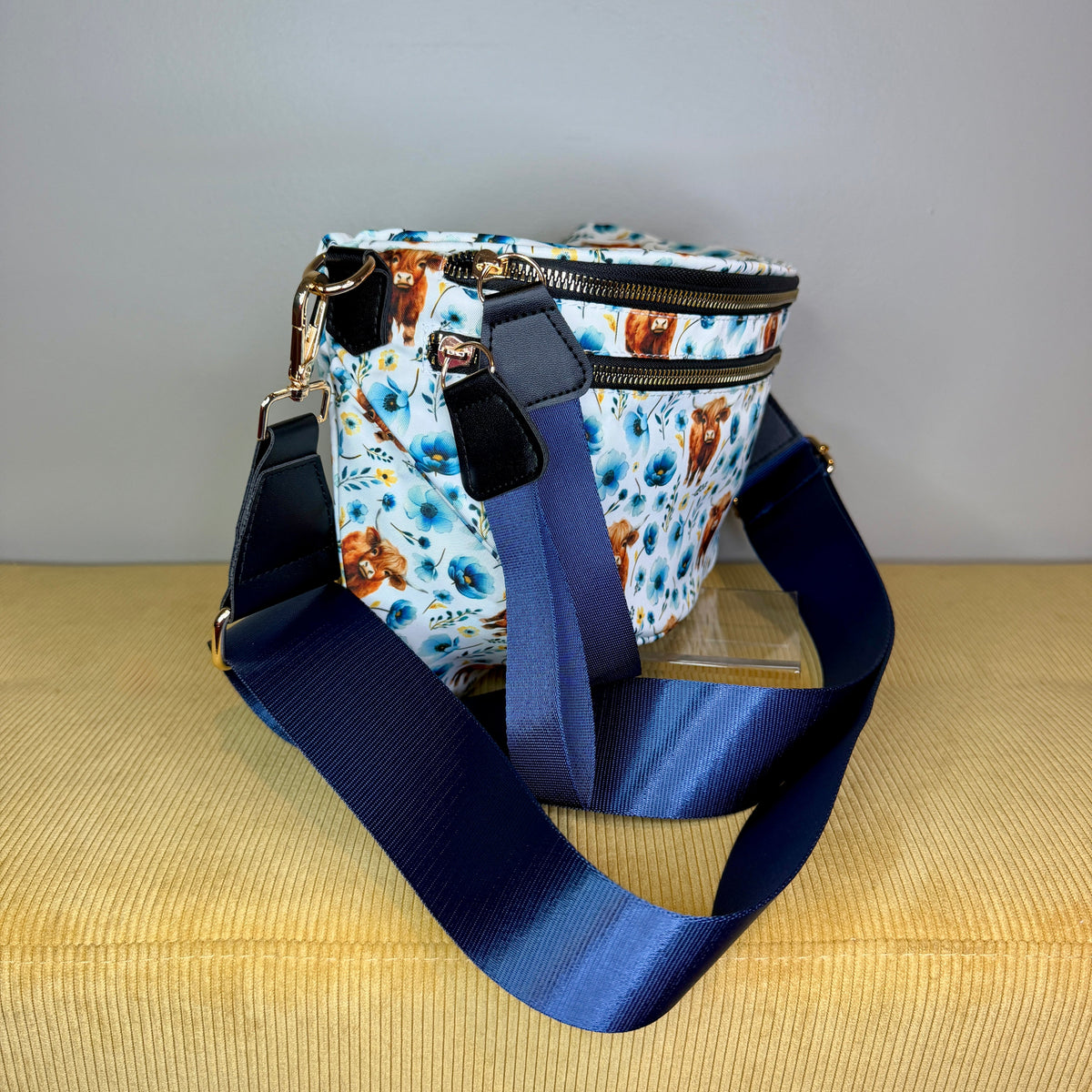 The Roni Nylon Crossbody - Highland Cow Blue Floral