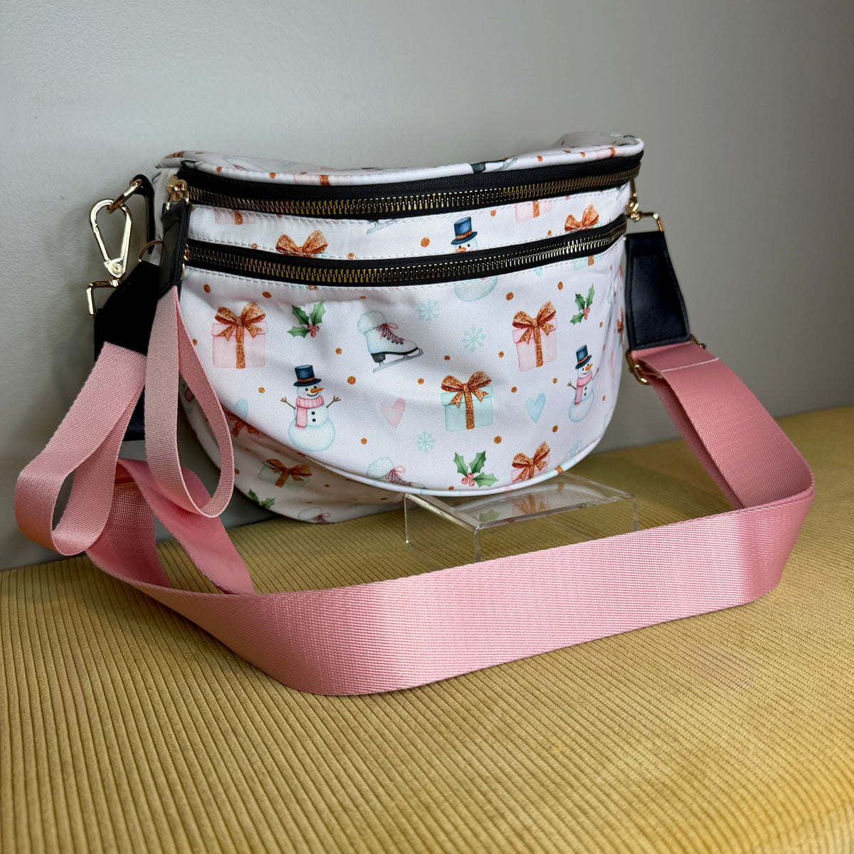 The Roni Nylon Crossbody - Christmas Snowflake Gift Ice Skate