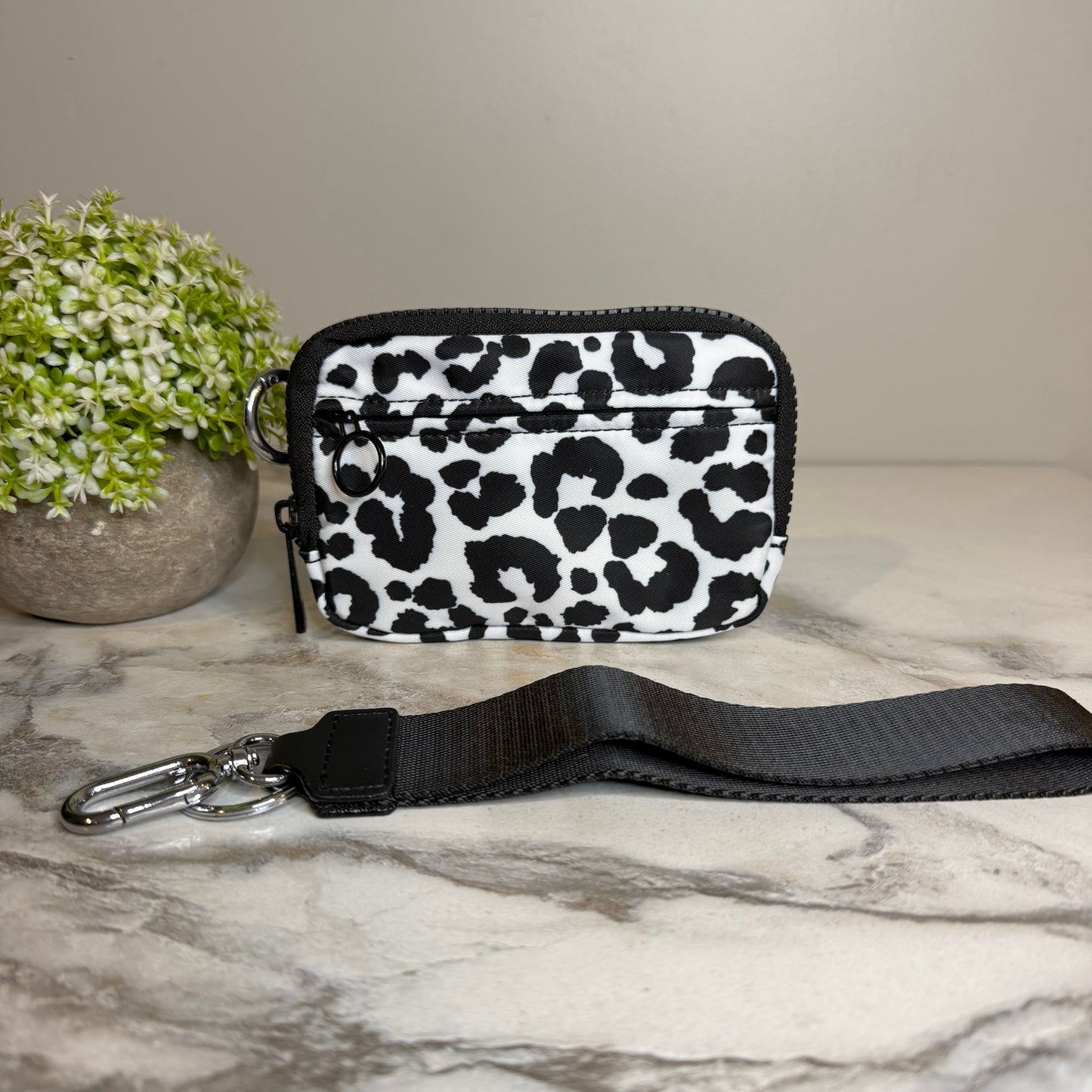 Rue - Nylon Wristlet Wallet - Black White Animal