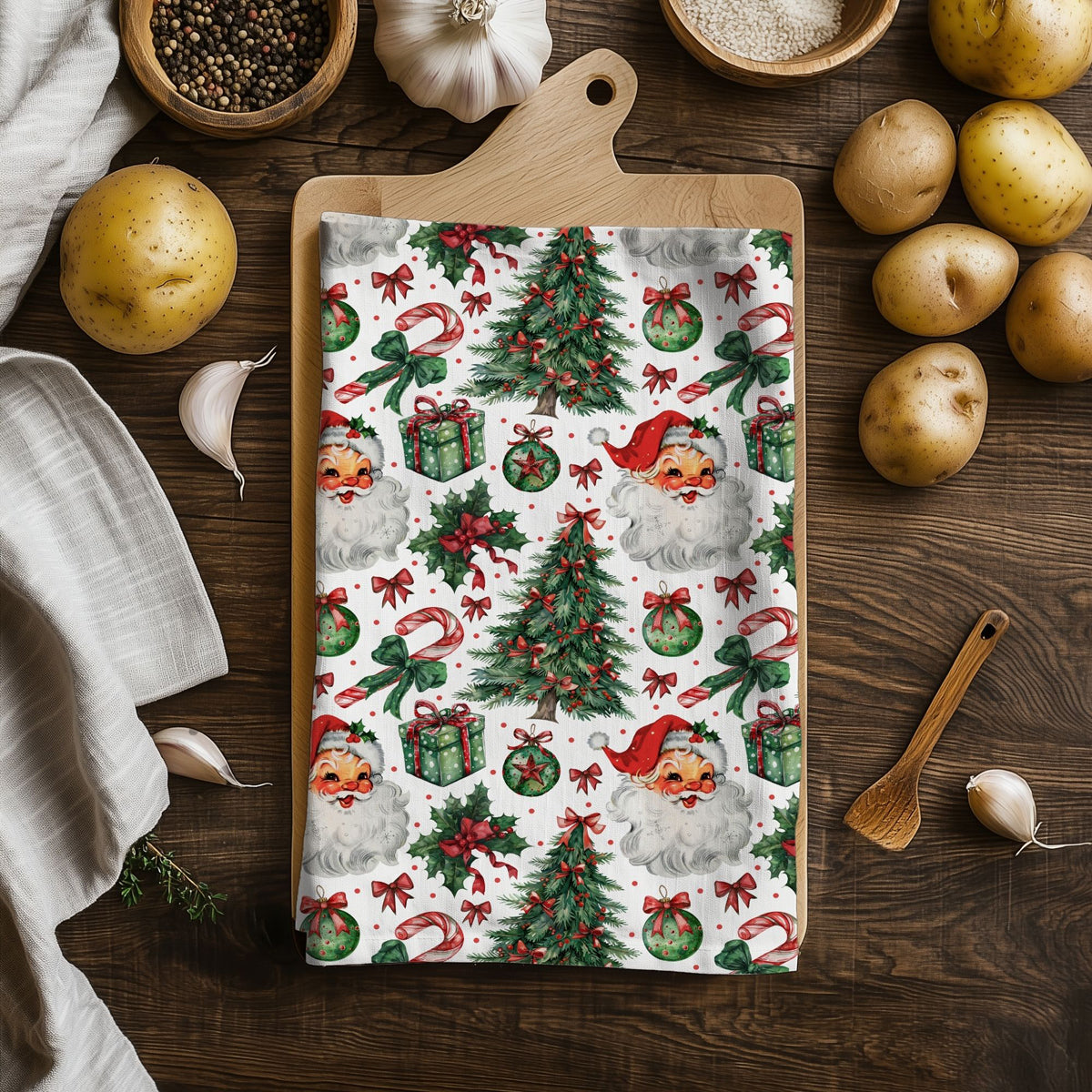 Charming Christmas kitchen gifts
Adorable Christmas kitchen styling
Vintage Santa face Christmas kitchen towel