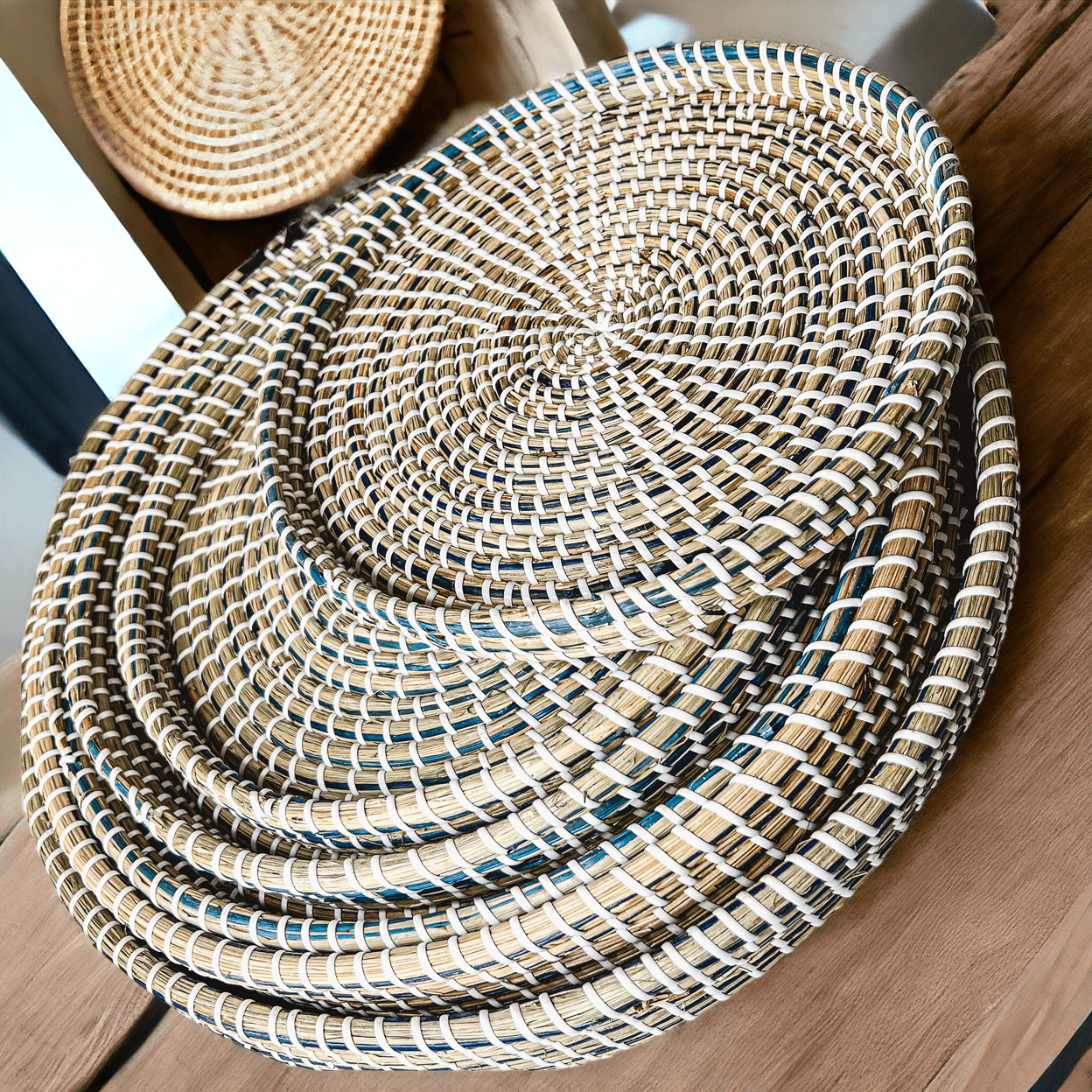 High End Woven Basket Trays Round and Large