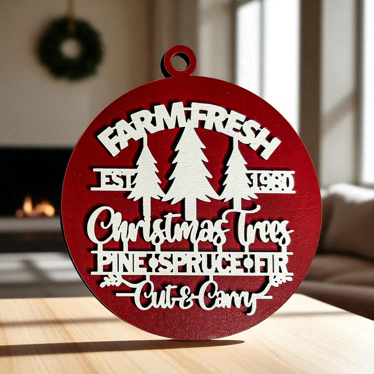 white and red christmas tree decor
Christmas tree decor red and gold
christmas tree decor red