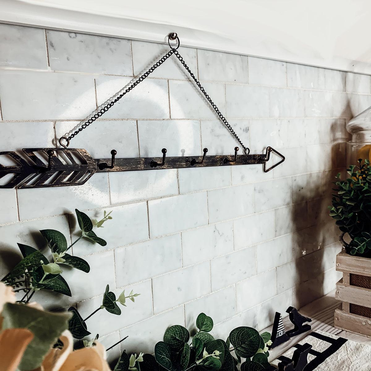 Hanging This Way Sign/Rack