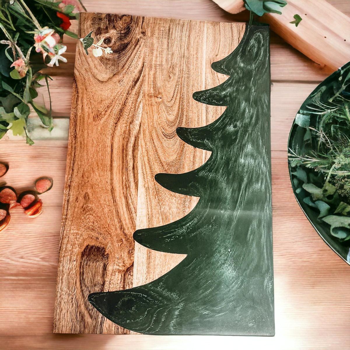 Christmas tree charcuterie board
Christmas themed charcuterie board