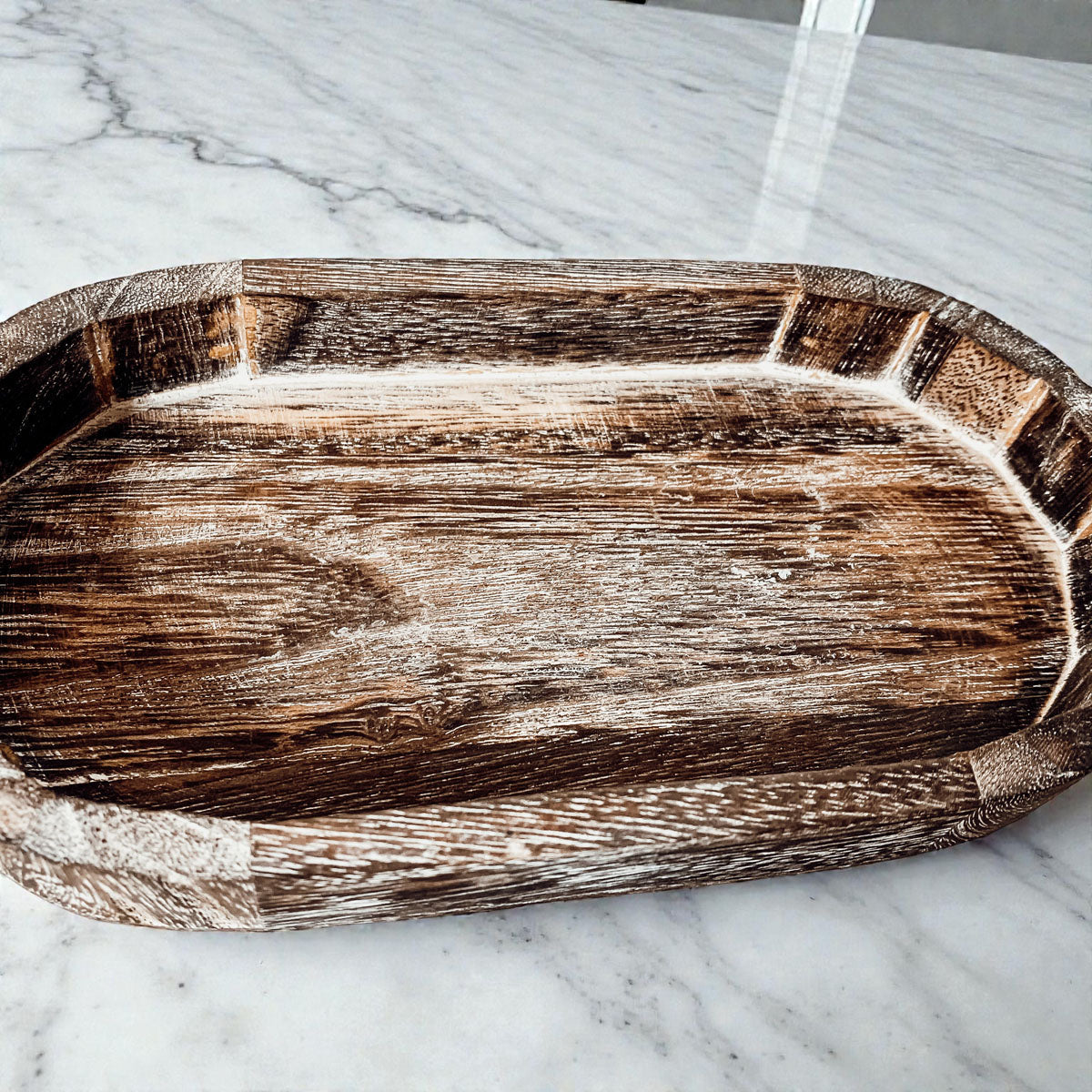 Handmade wooden trinket tray perfect for organizing jewelry, keys & bathroom essentials! Rustic farmhouse style in 2 finishes. Shop Gia Roma for unique home decor. #woodentray #farmhousedecor #bathroomorganization #jewelryholder
