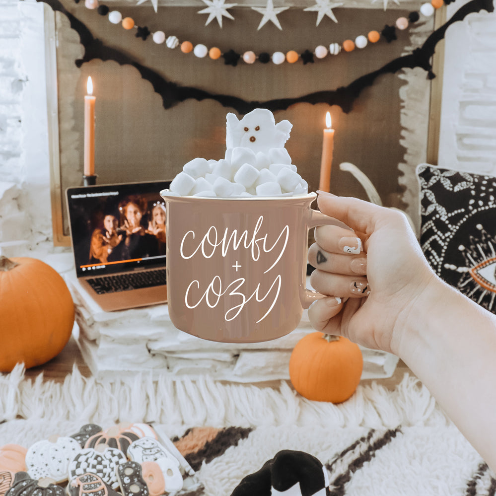 Cozy Lifestyle Coffee Mug Fall Collection
Autumn Comfort Coffee Cup Brown Design