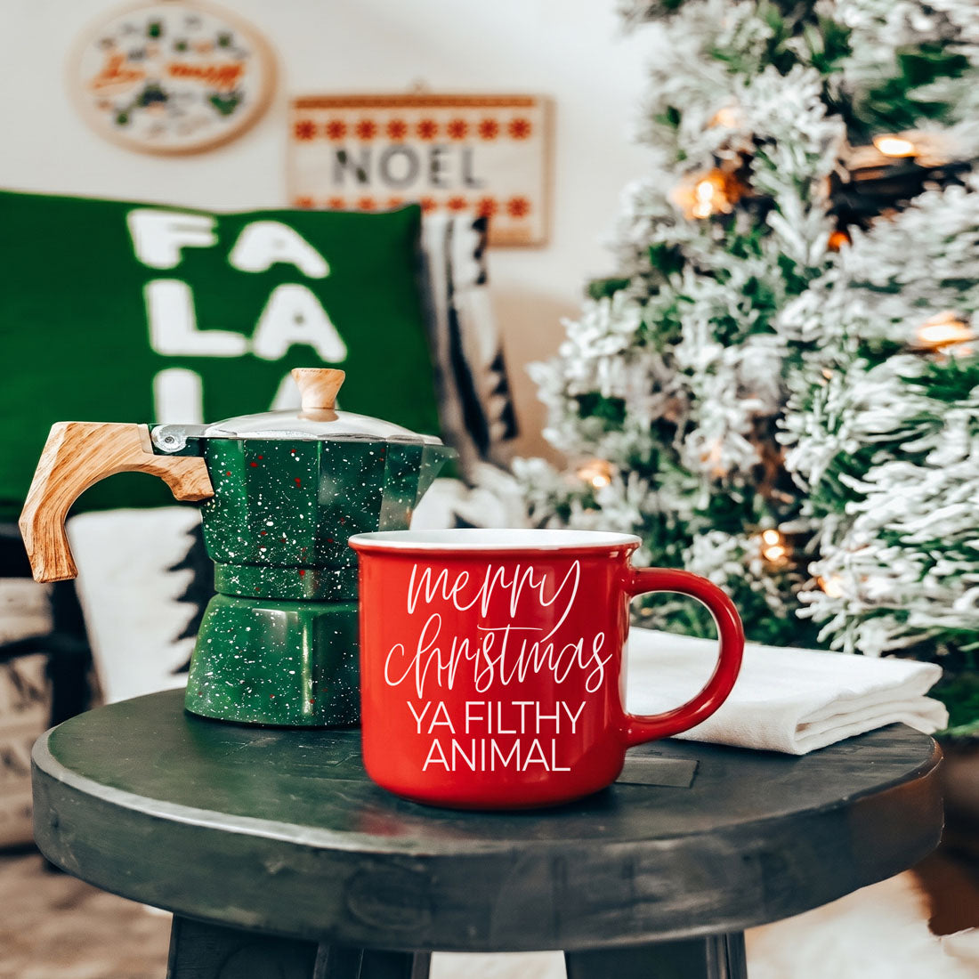 Christmas coffee station decor
holiday drinkware for coffee lovers
Christmas mug with marshmallows
cozy Christmas beverage cup
holiday tea and coffee mug
winter coffee cup aesthetic
Christmas latte mug
