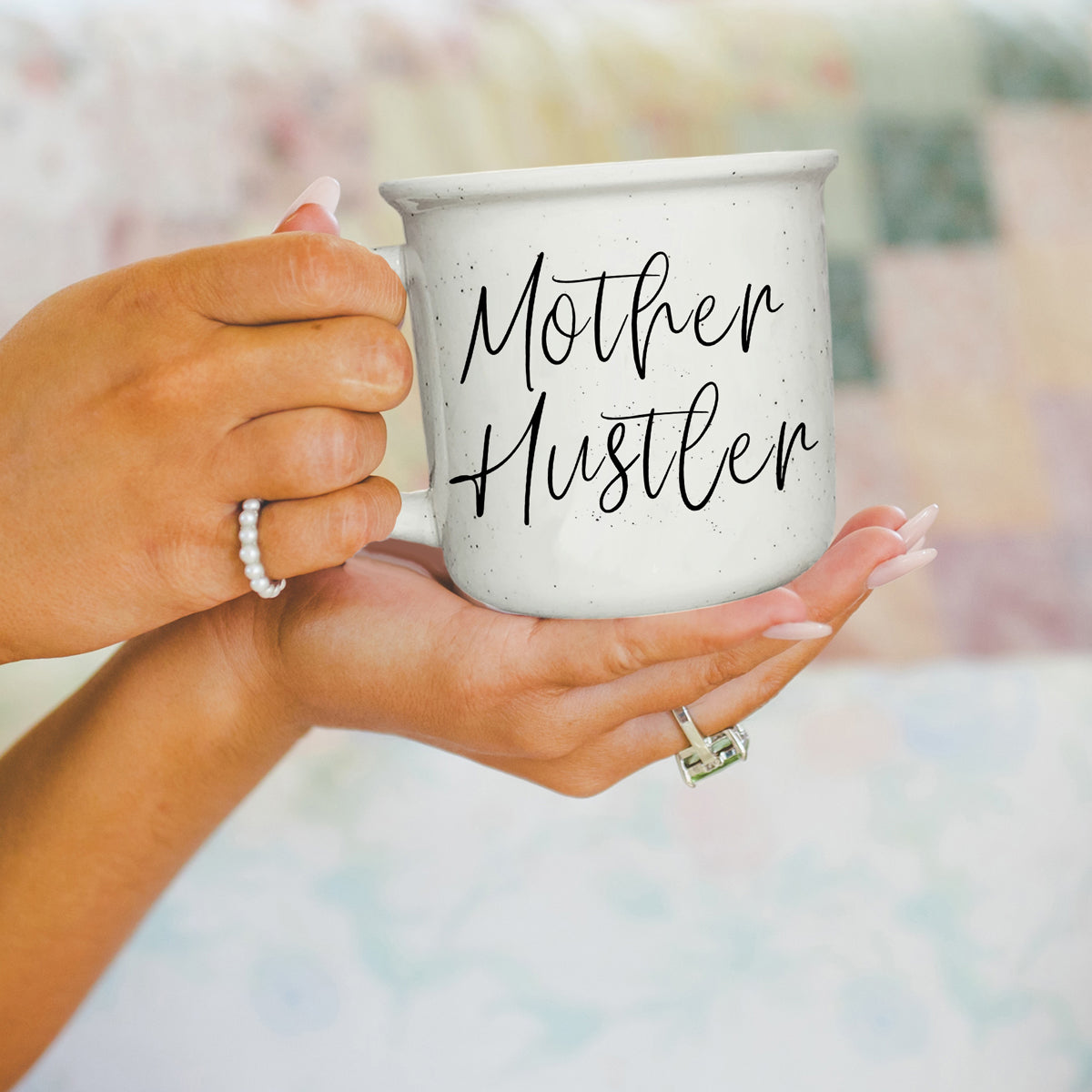 minimalist coffee cup gift
Cute off white stoneware mom cup
